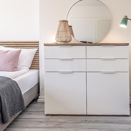 Have-A-Nice-Stay - Nahe Der U-Bahn Nach Hamburg - Natur 1 Minute Entfernt - Baecker & Restaurants 500M - Lidl 800M - Zentrum 1,5Km أرينسبورغ المظهر الخارجي الصورة